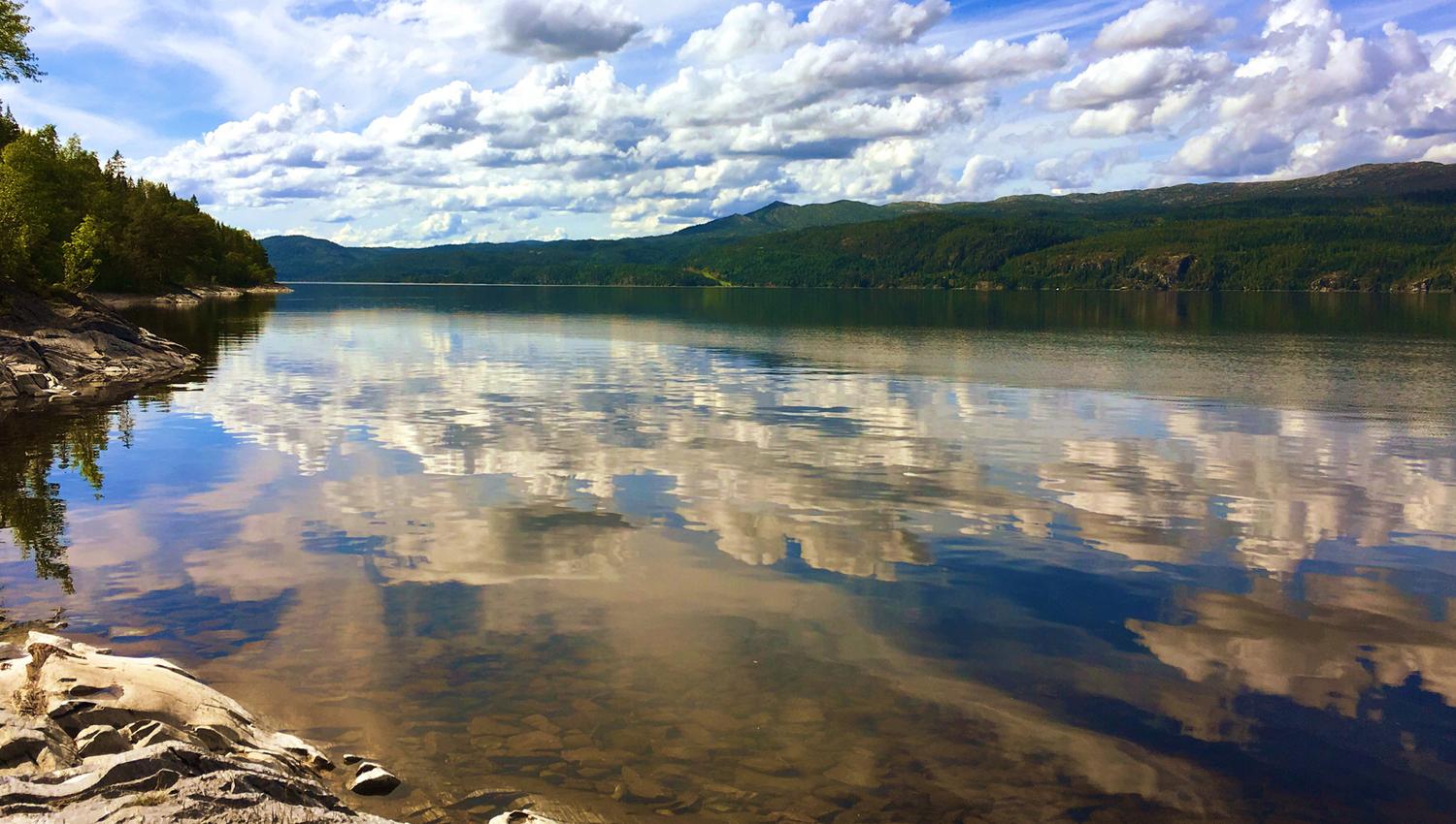 Lake Snåsavatnet by Oldernæs Beach Camp