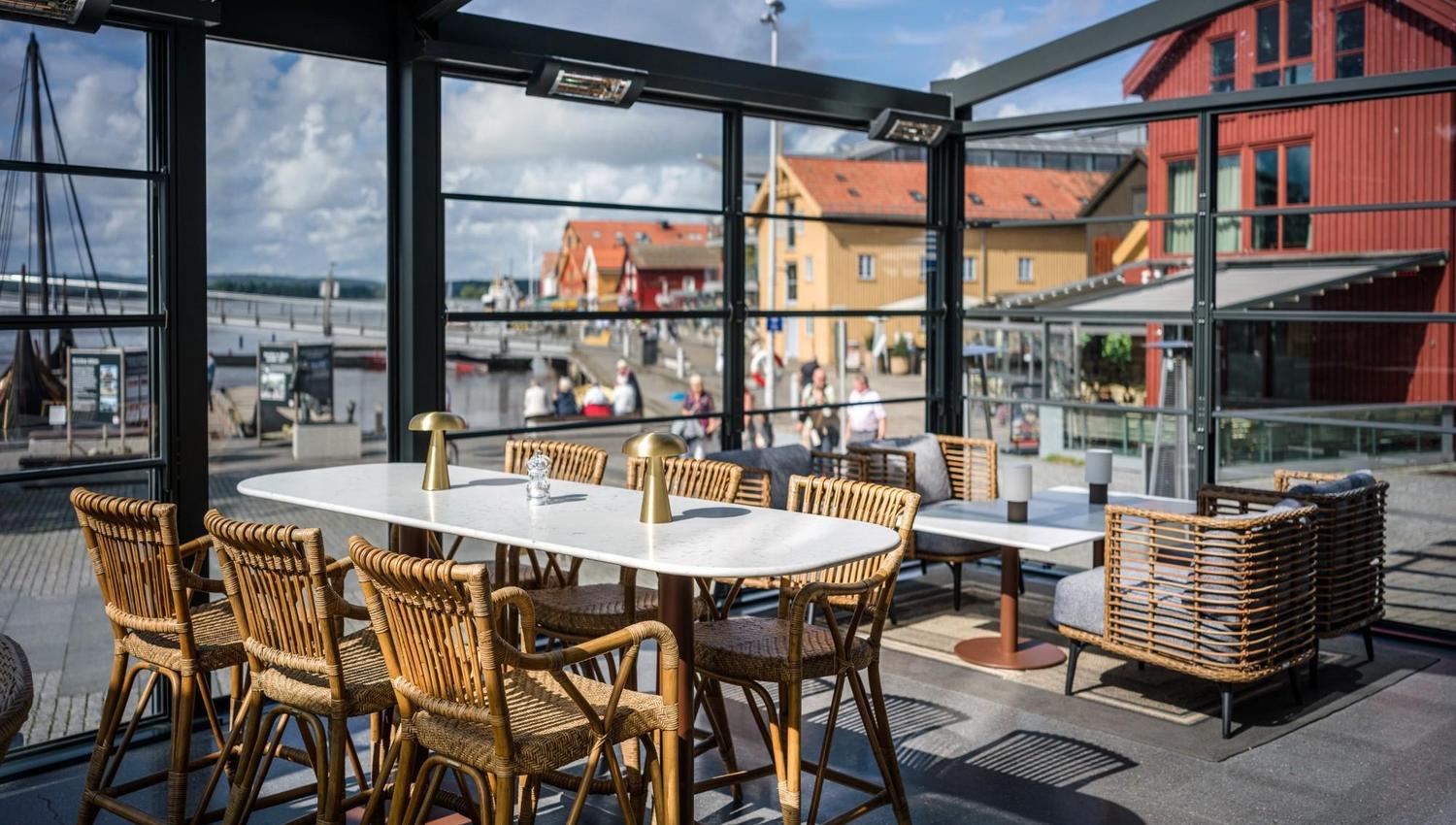 With view to the pier