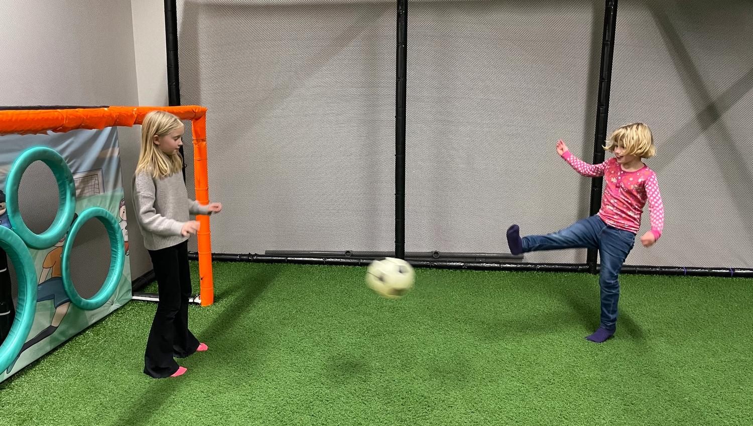 Veras Lekeland has its own football room