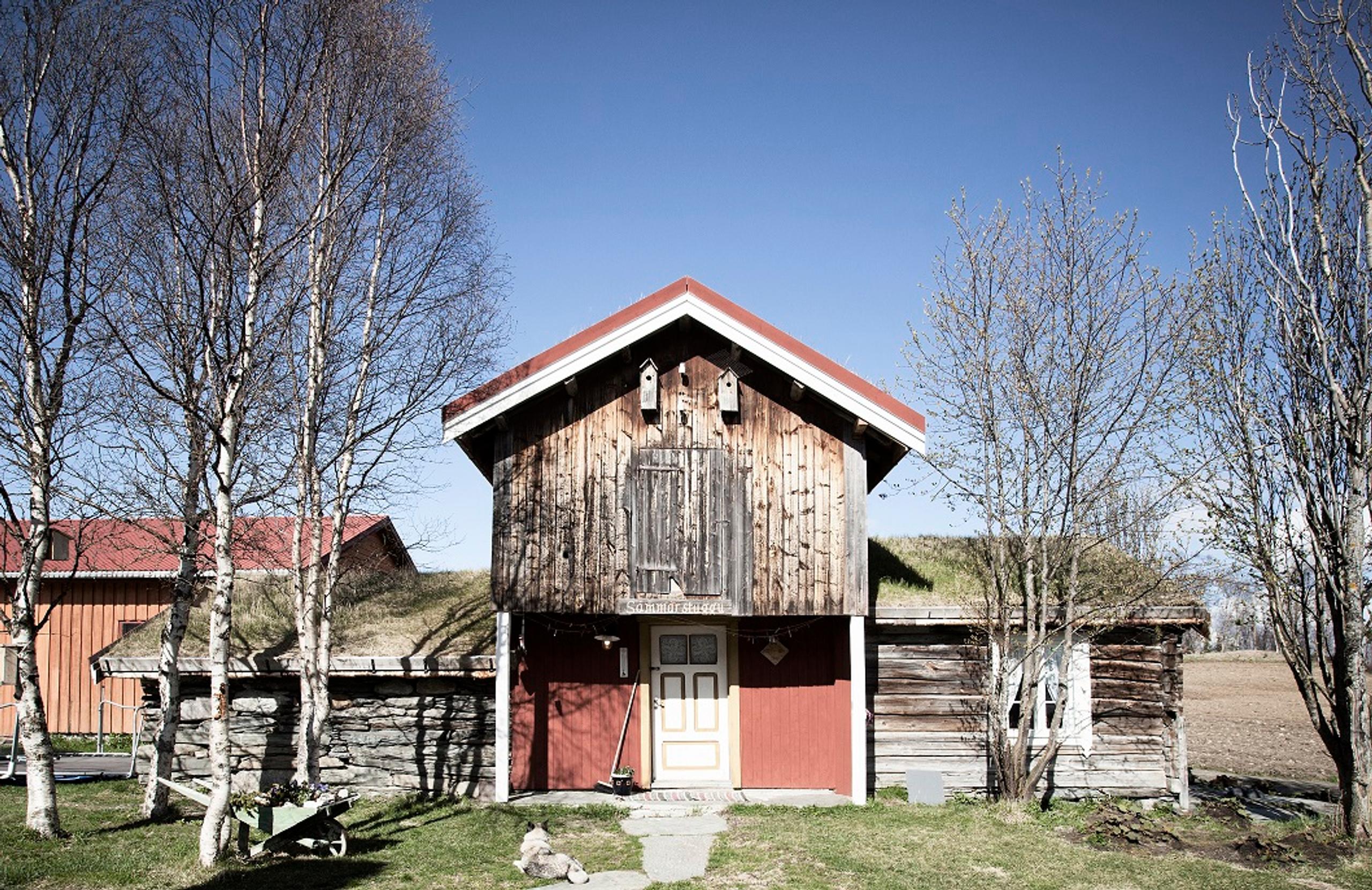Sommerkafè i «Såmmårstuggu» på Kalsa Gårdsbakeri