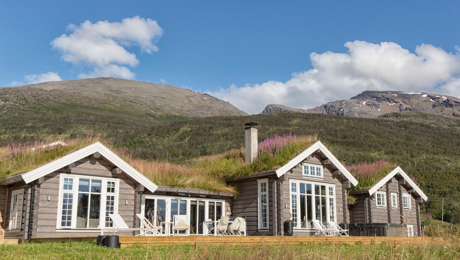 Lyngen Lodge from the outside