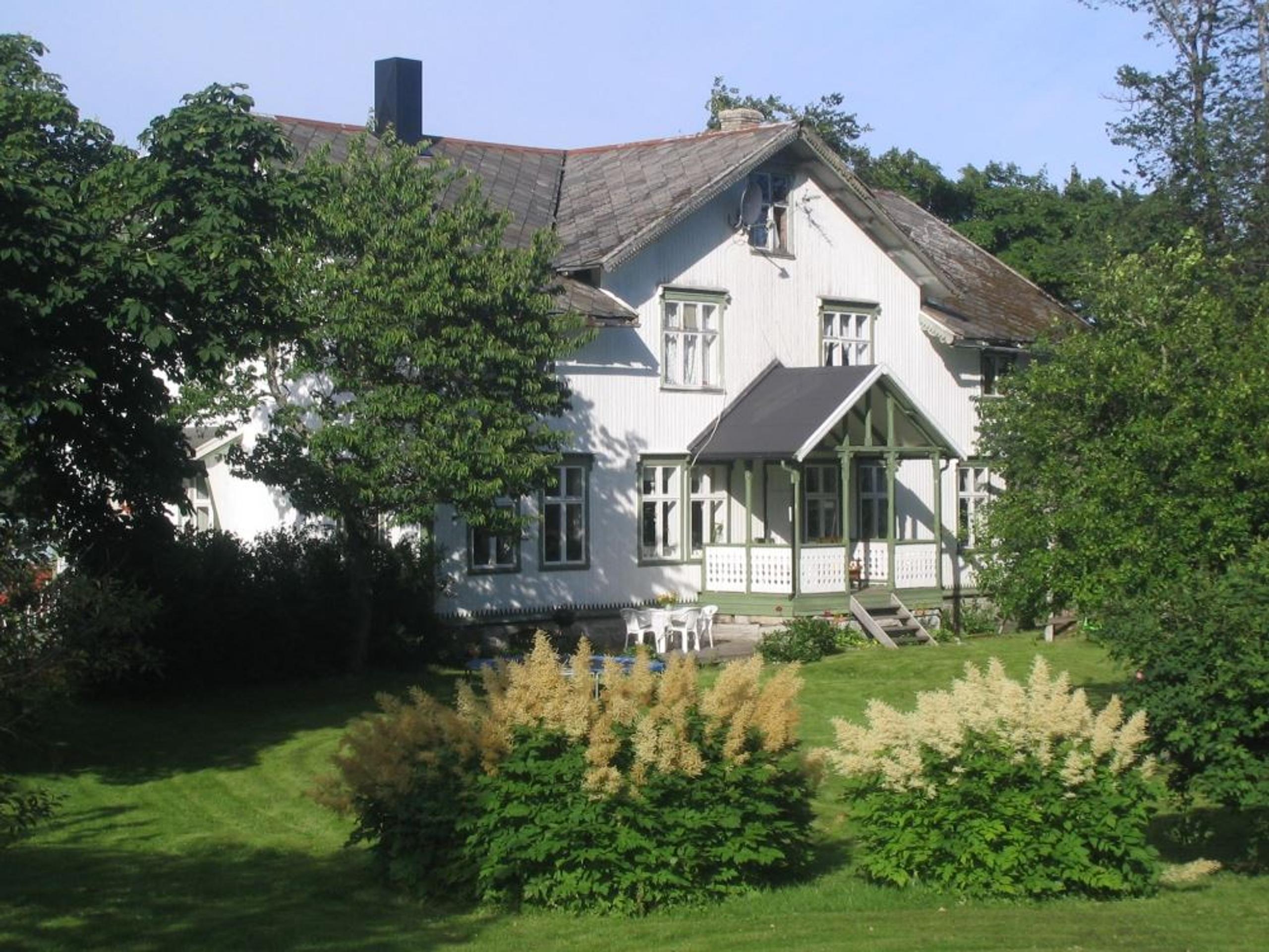 Dønnes gård