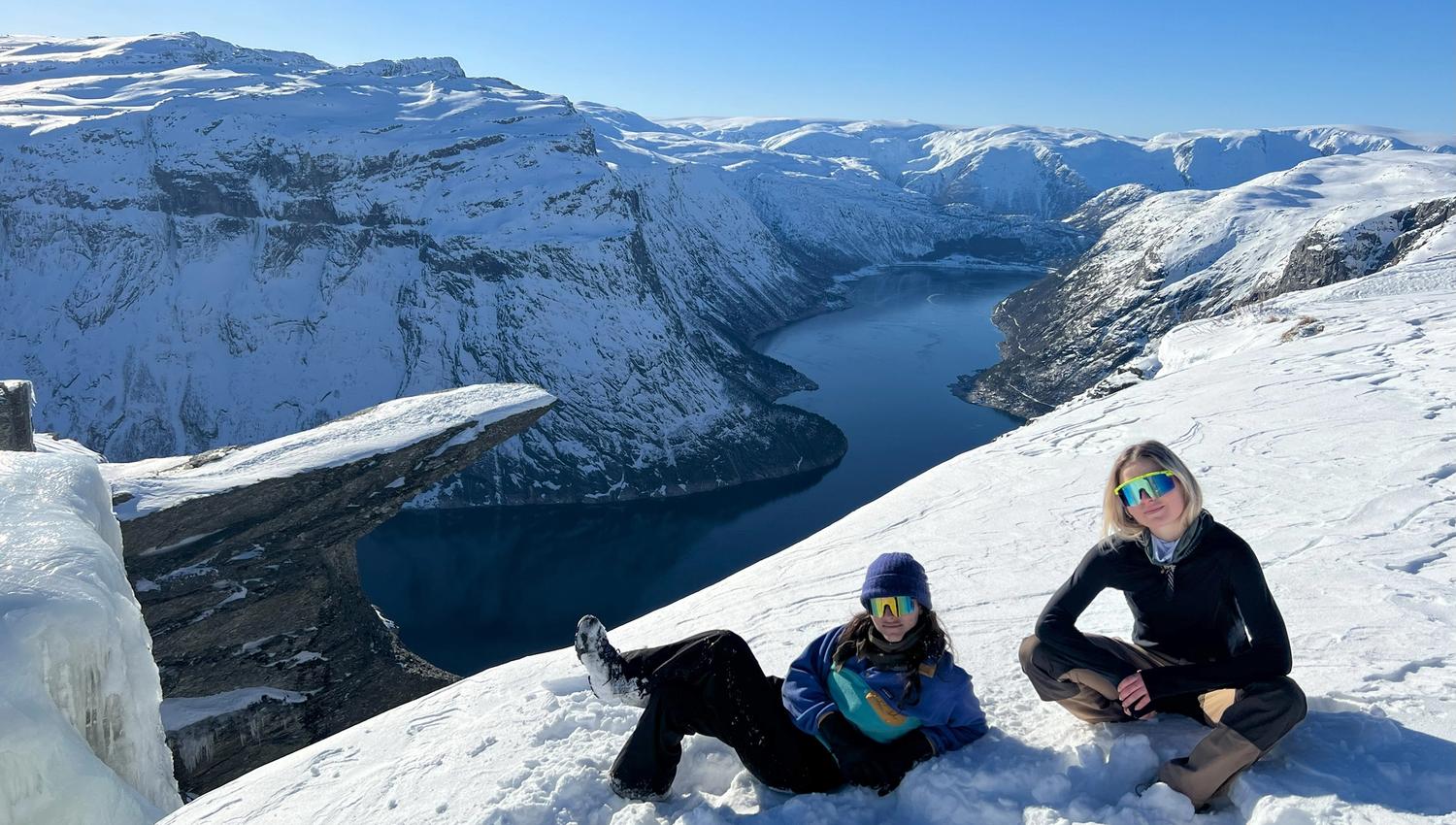 Trolltunga hike winter