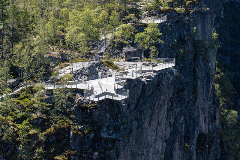One of the built-up plateaus at Vøringsfossen