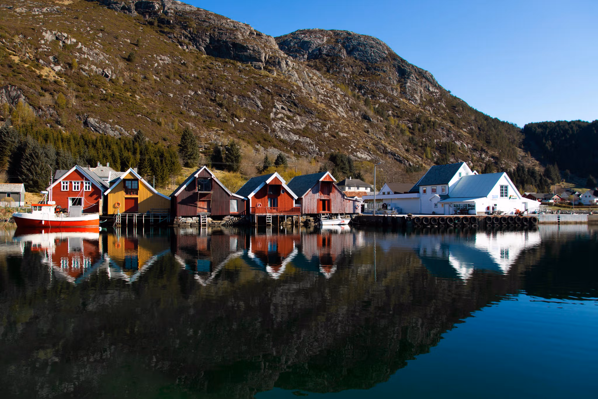 Åkrebua Boat House