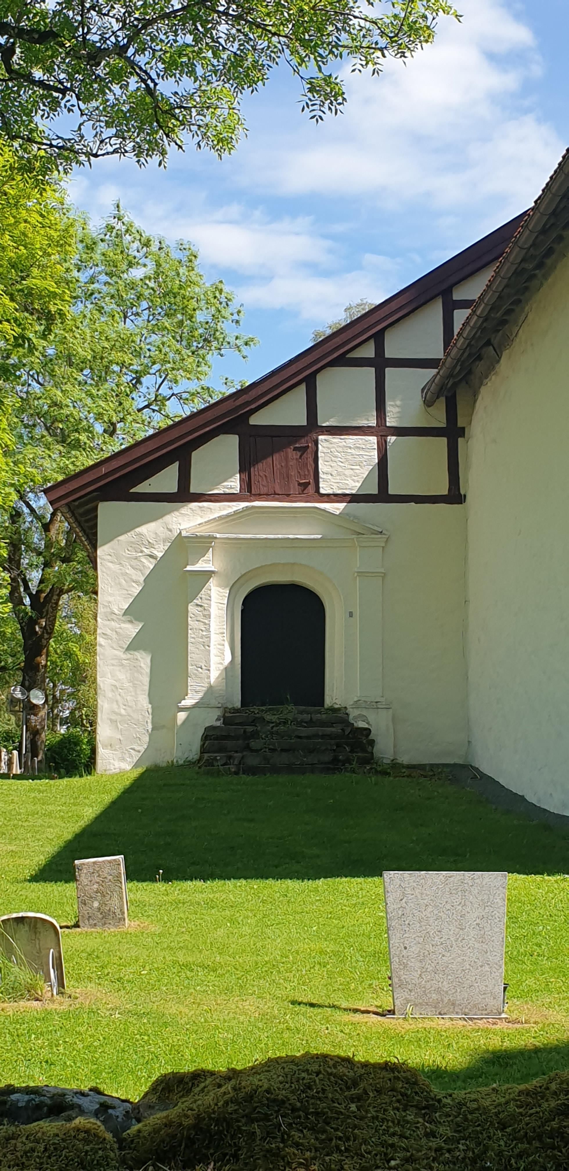 Tanum kirke _foto c Patricia P2034