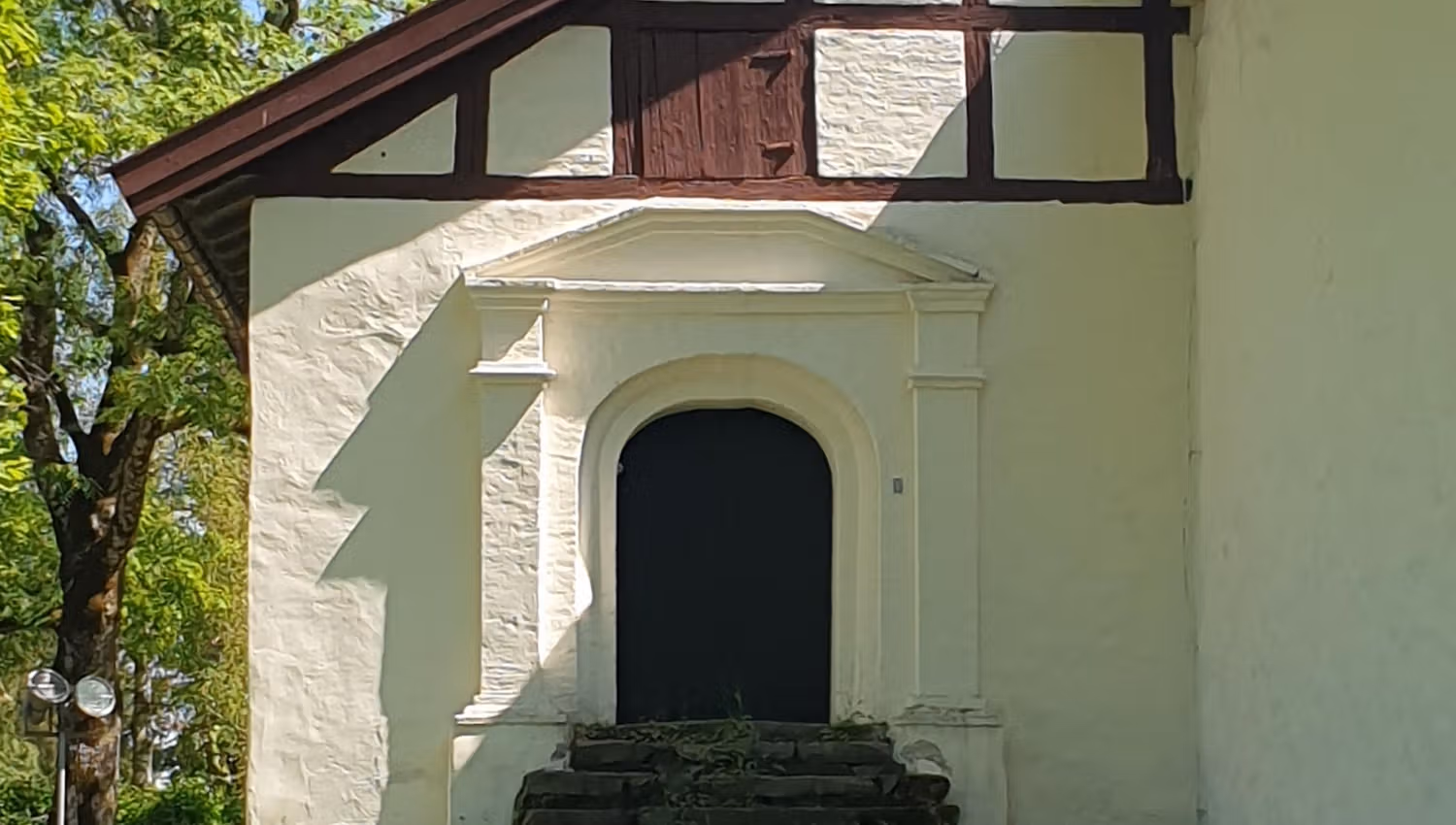 Tanum kirke _foto c Patricia P2034