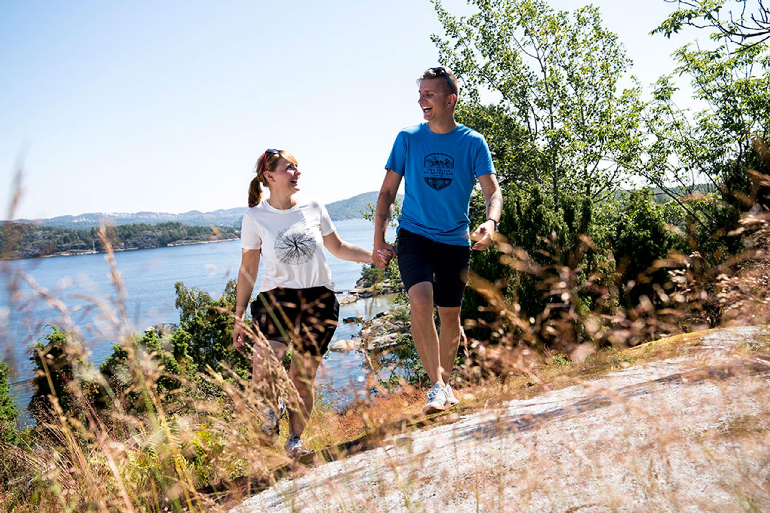 Par på tur på Bjørkøya