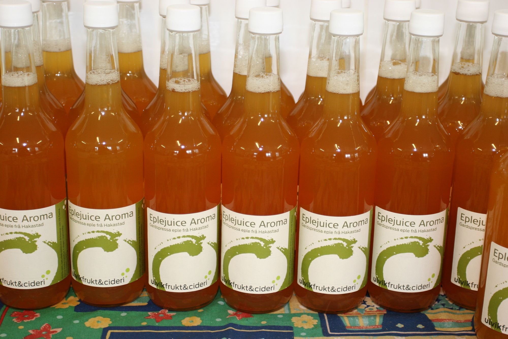 Lokal produzierter Cider und Apfelsaft aus Ulvik – der reine Geschmack von Hardanger.