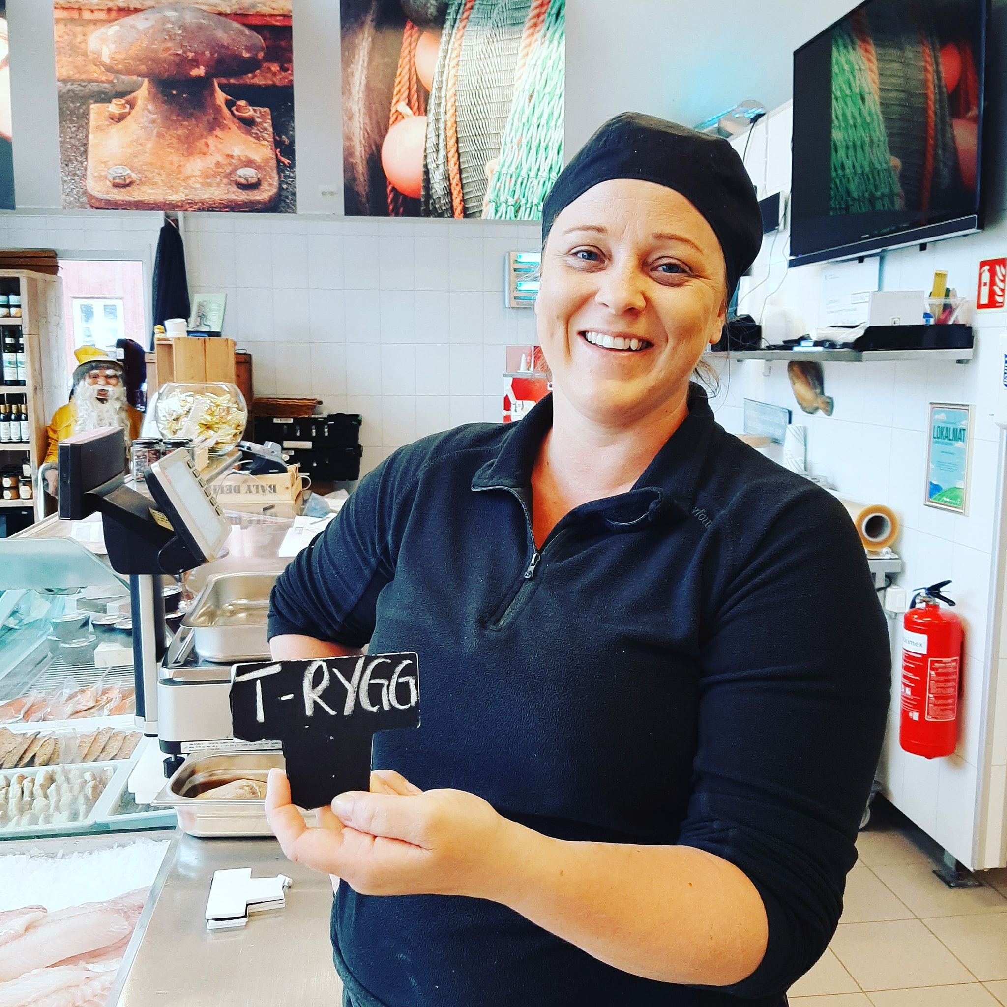 Smiling employee at Jentan på Båly