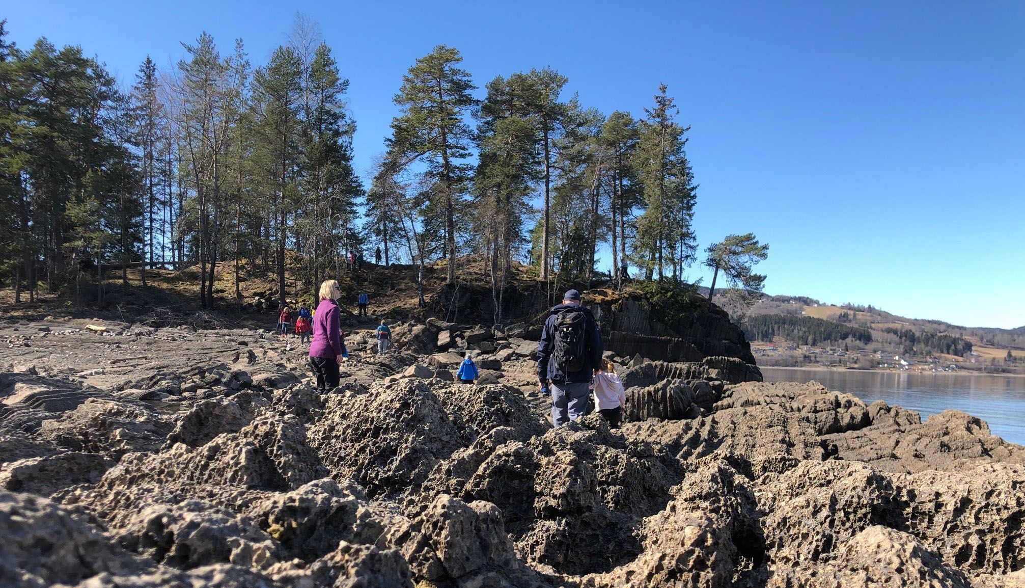 Fottur til Mjøskastellet på Steinsholmen - Solskinnsdag