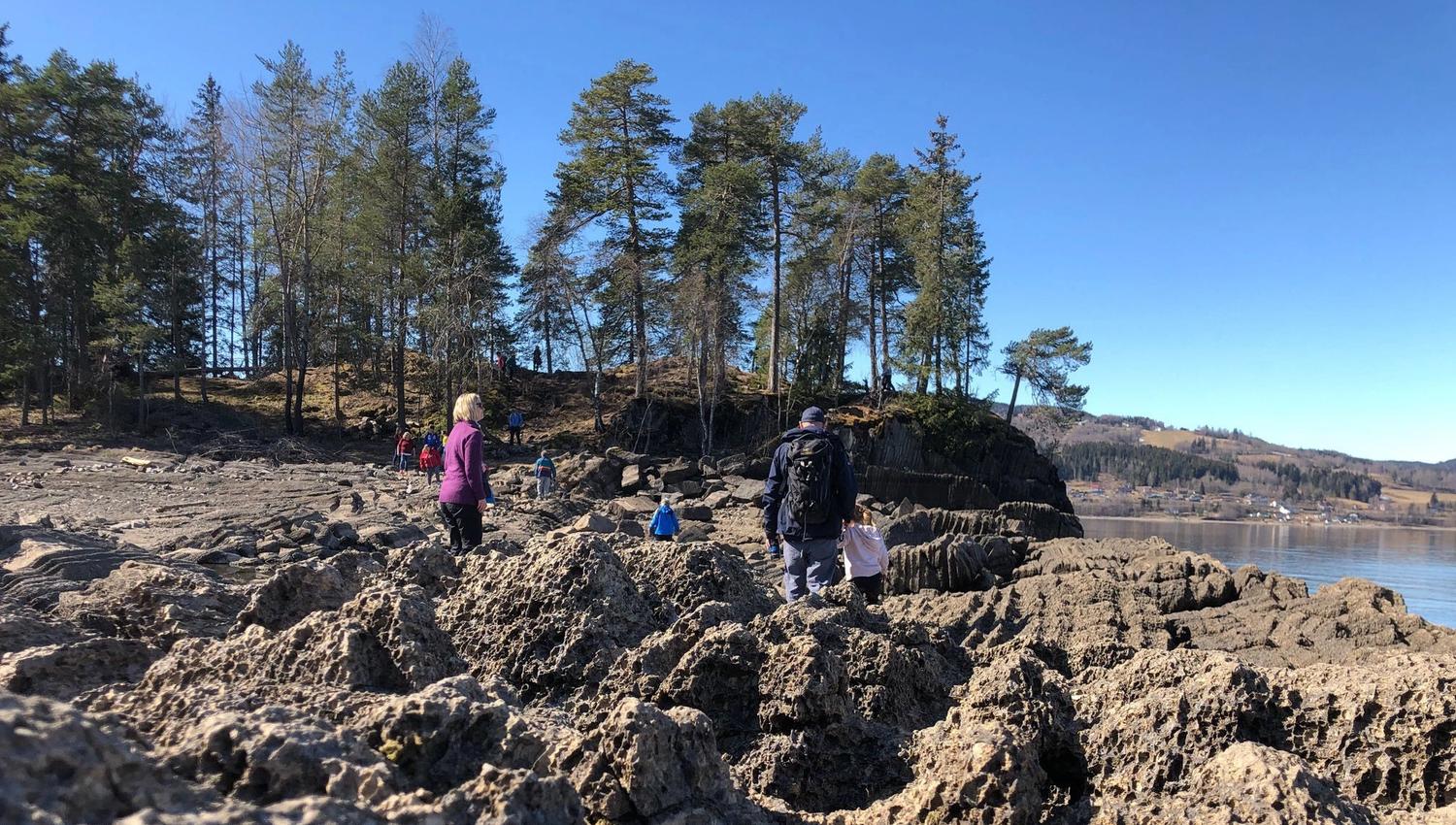 Fottur til Mjøskastellet på Steinsholmen - Solskinnsdag