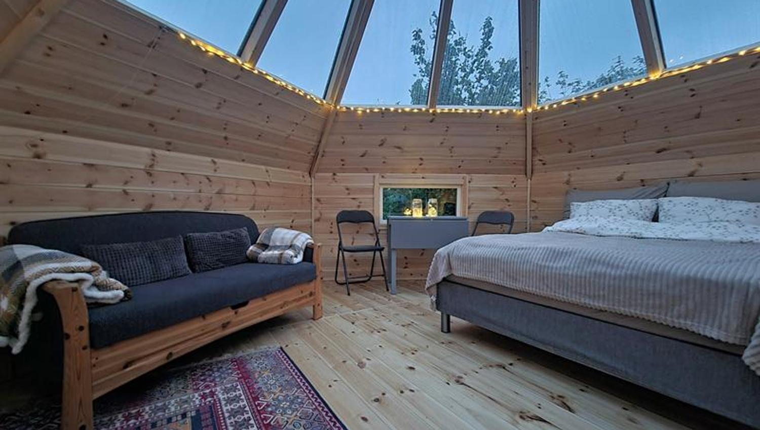 Nordlys lavvo hos Svenseid Alpakka