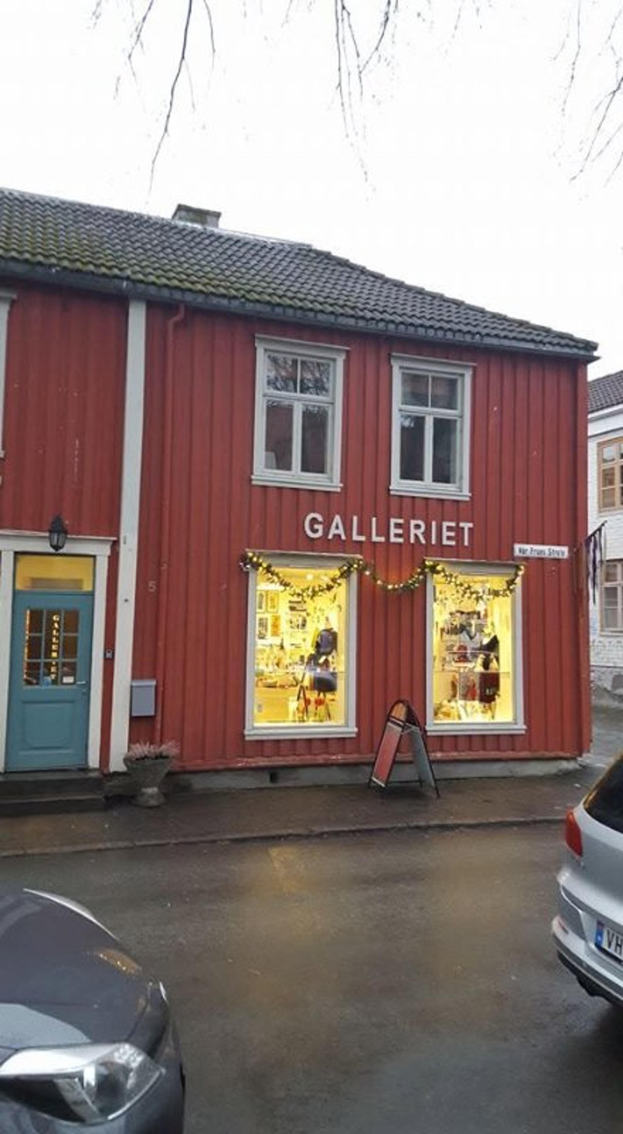 80 år med Brukskunst, Jubileumsutst. for Trondheim Brukskunstforening