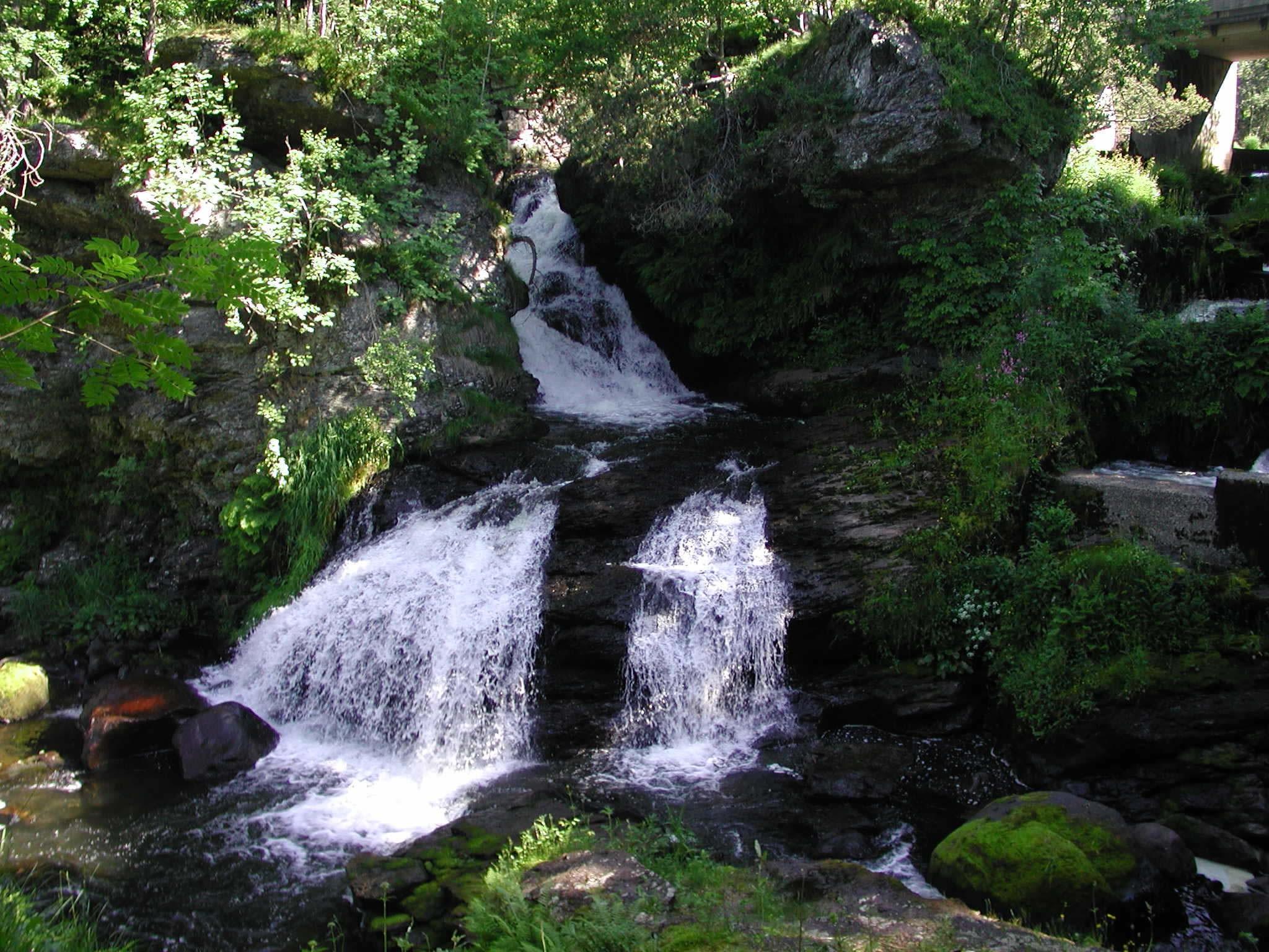Fotlandsfossen