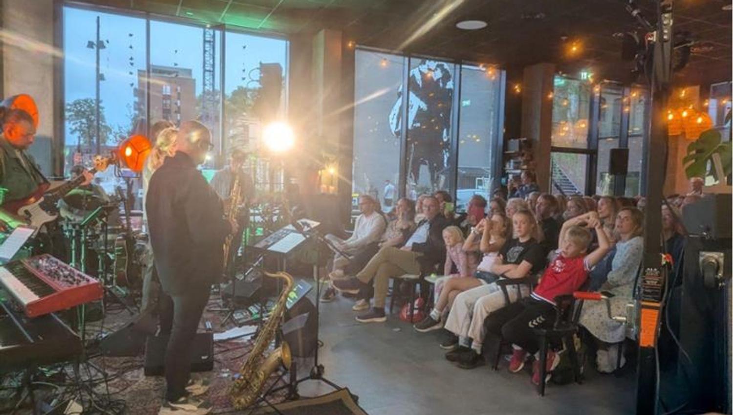 concert at Blackbird