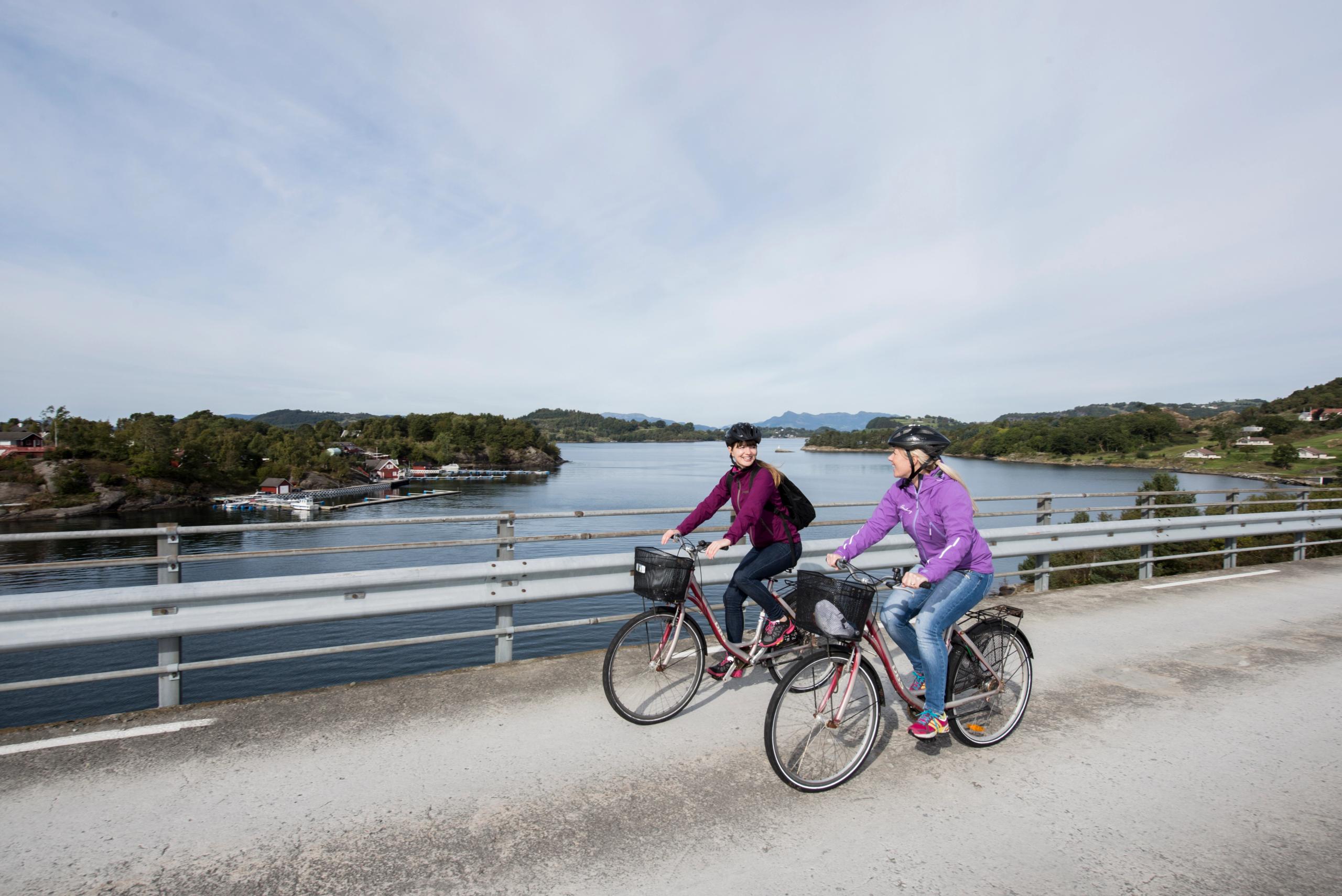 Finnøy or Sjernarøy by bike