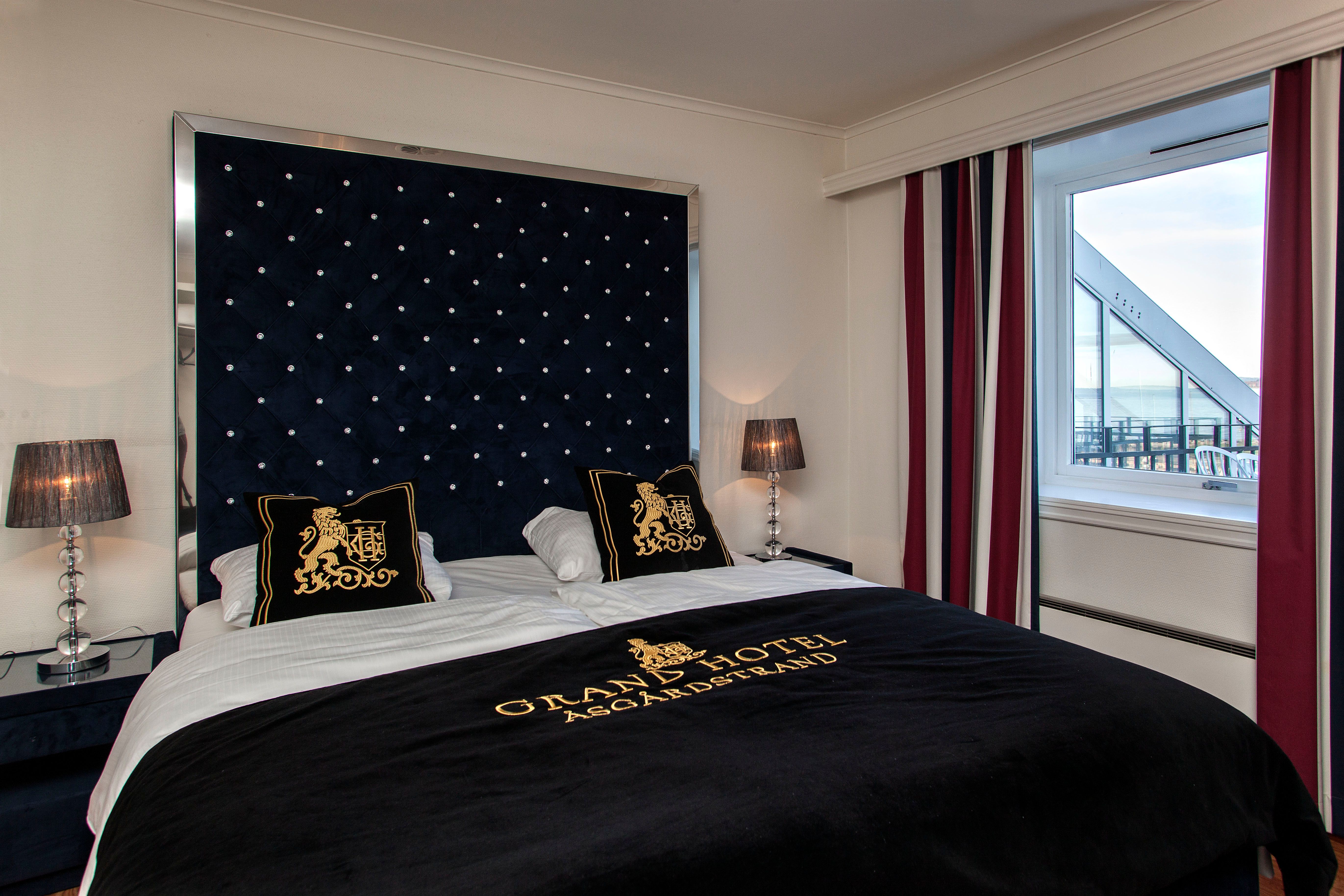 large bed in the hotel room