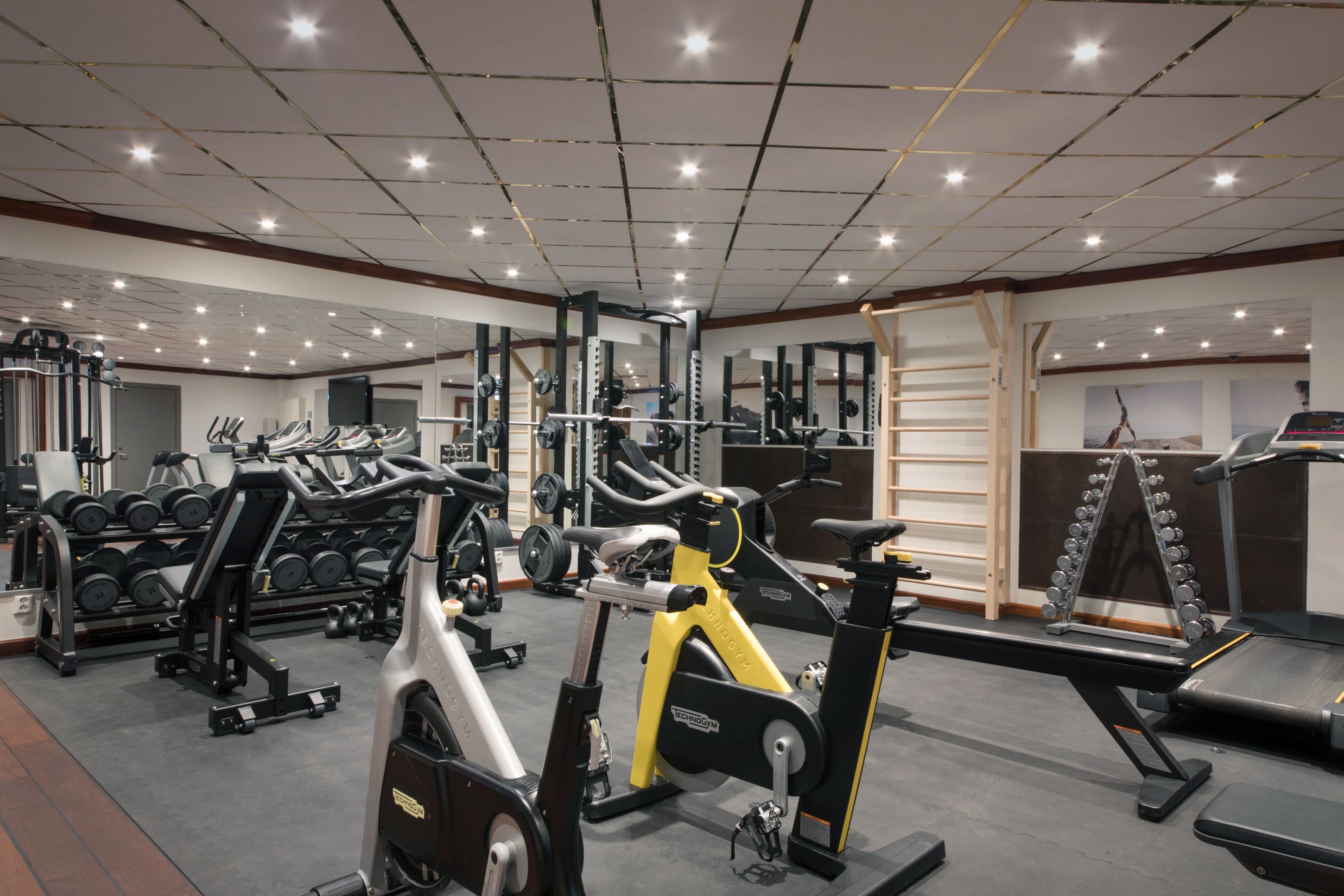 Fitness room 