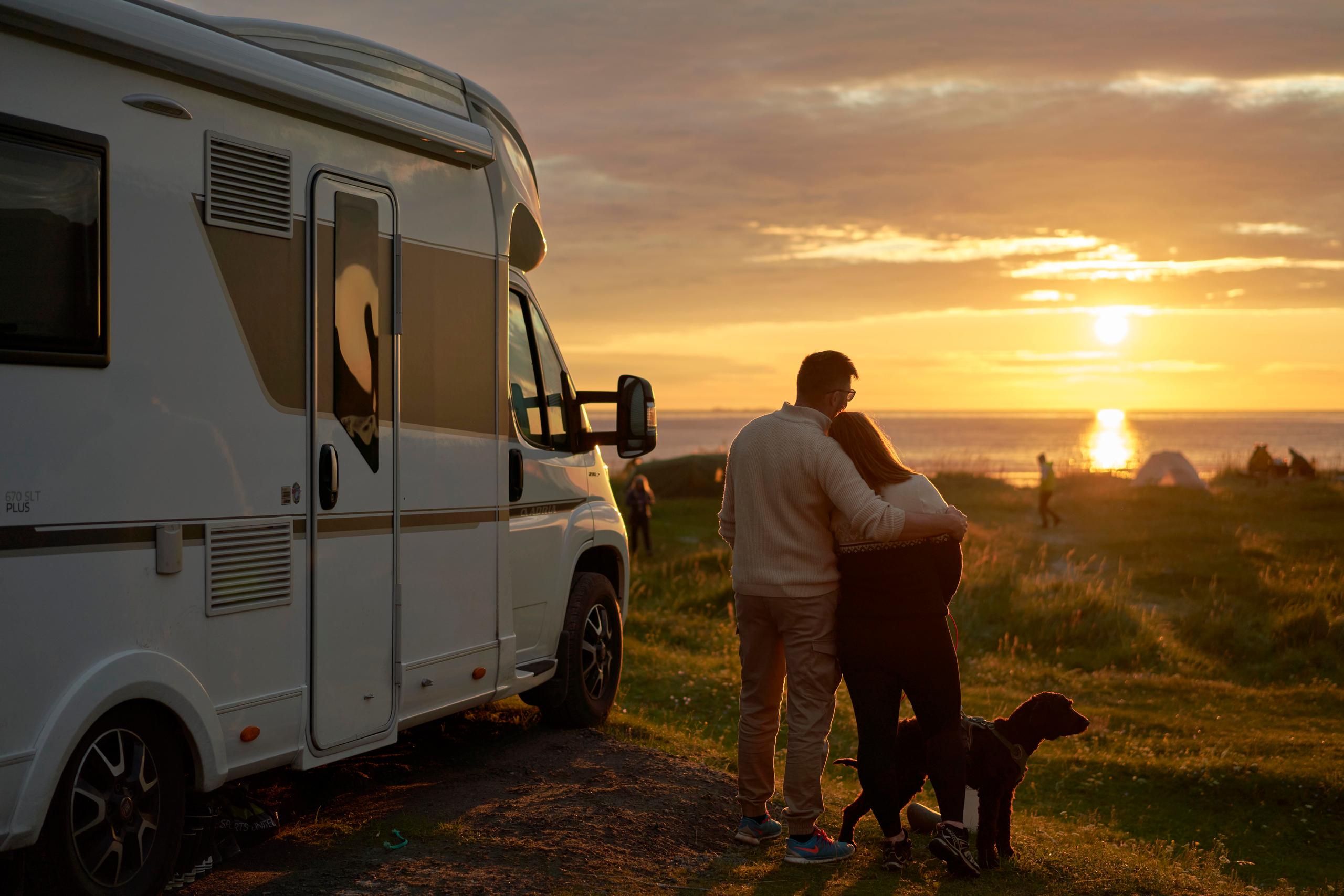Camping by the midnight sun - Lofoten Beach Camp