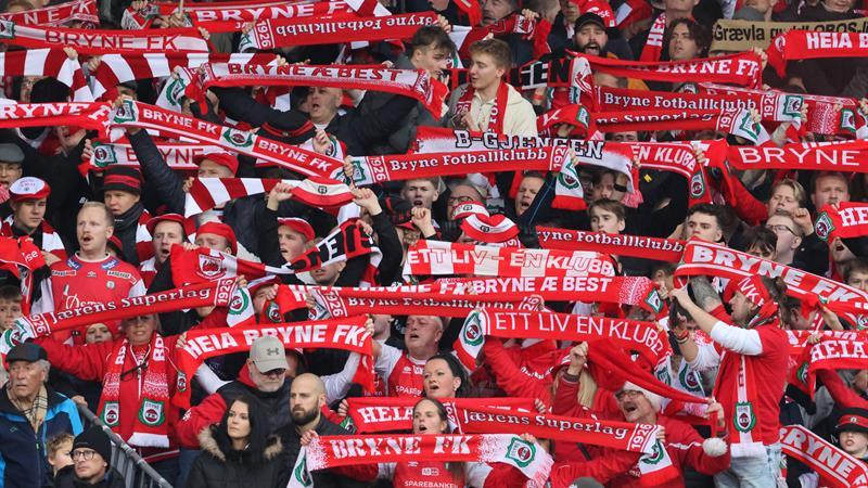 Spectators at the Viking FK match