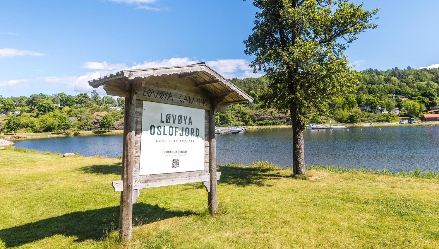 Welcome sign
