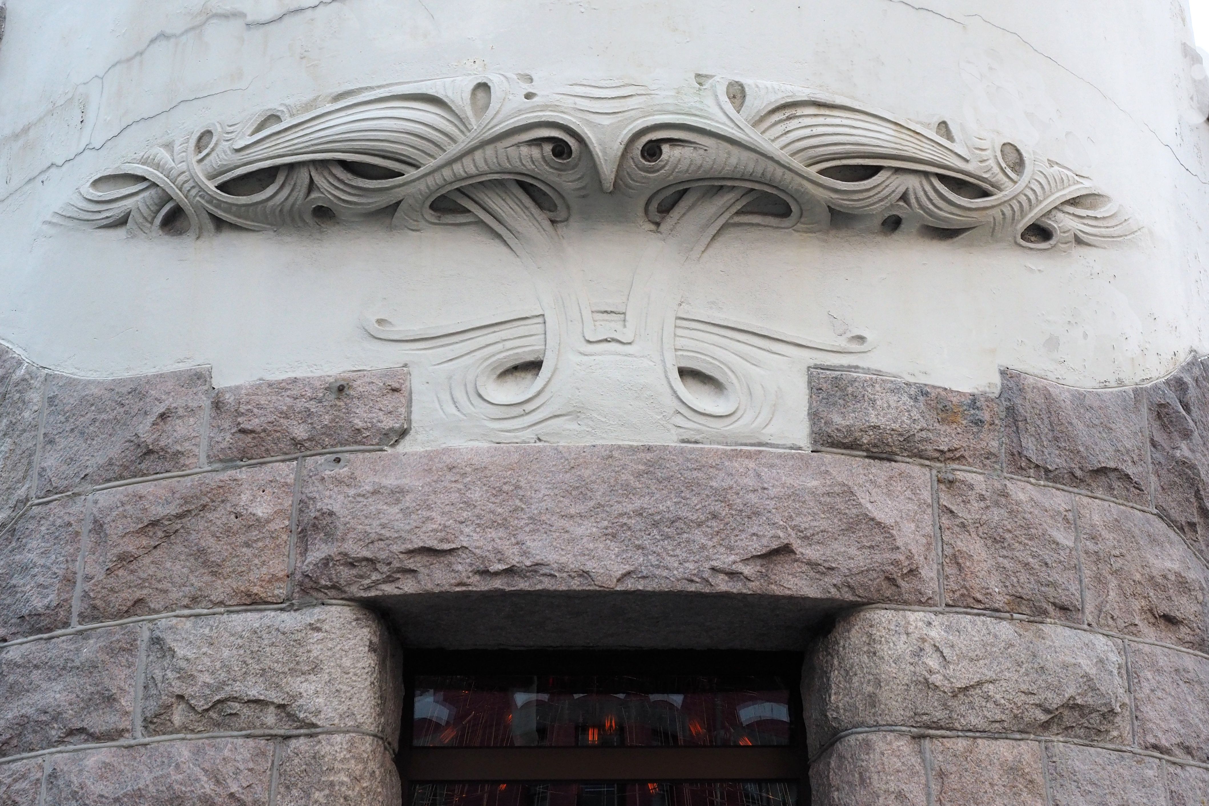 Jugendstil med sine vakre utsmykninger, her en ugle.