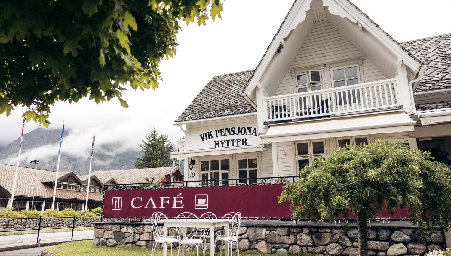 A photo of the terrasse in front of Vik Cafe.