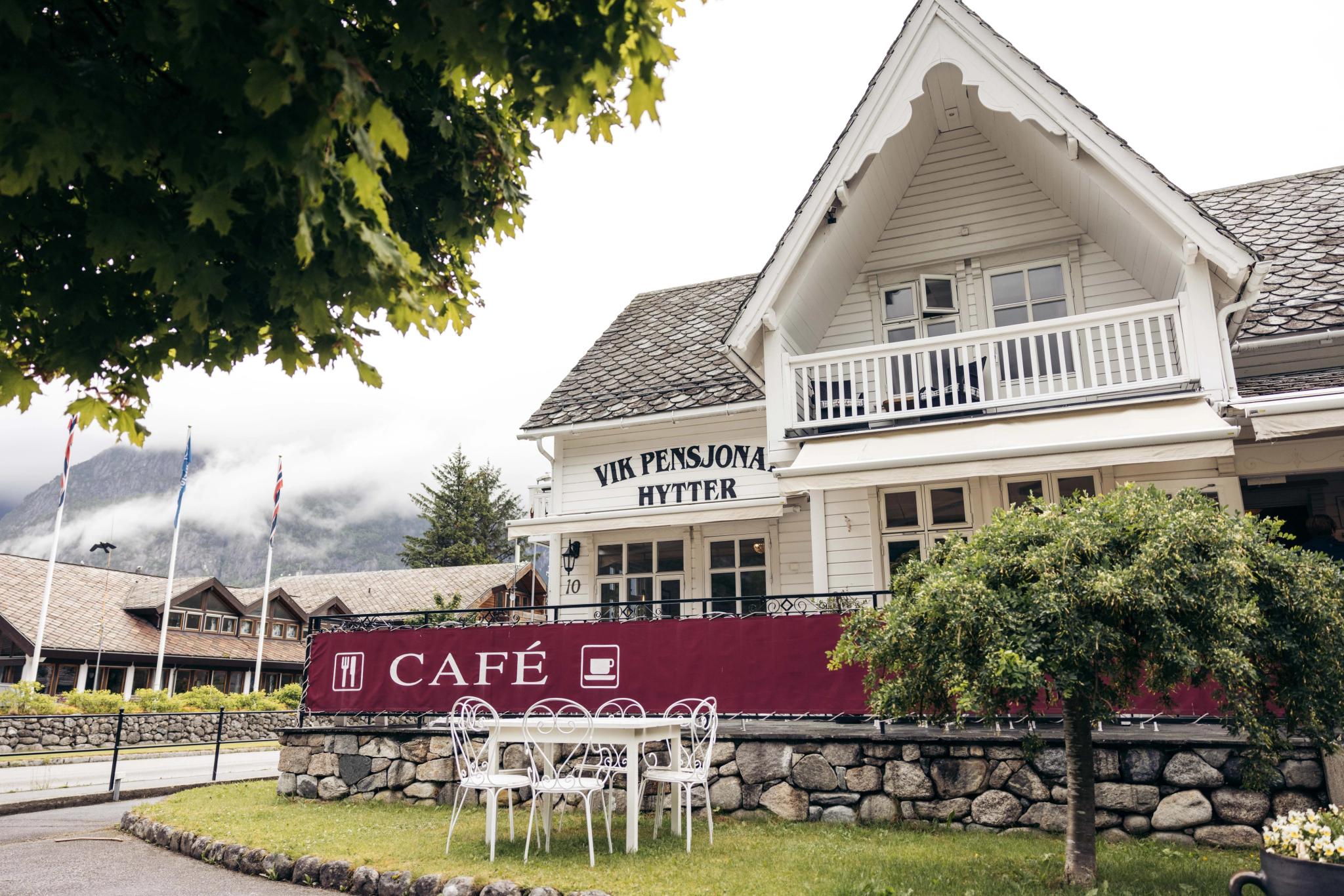 A photo of the terrasse in front of Vik Cafe.