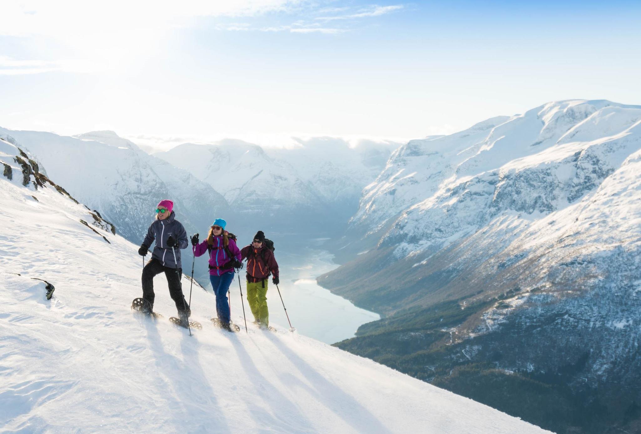 Snowshoe hike | Loen Skylift