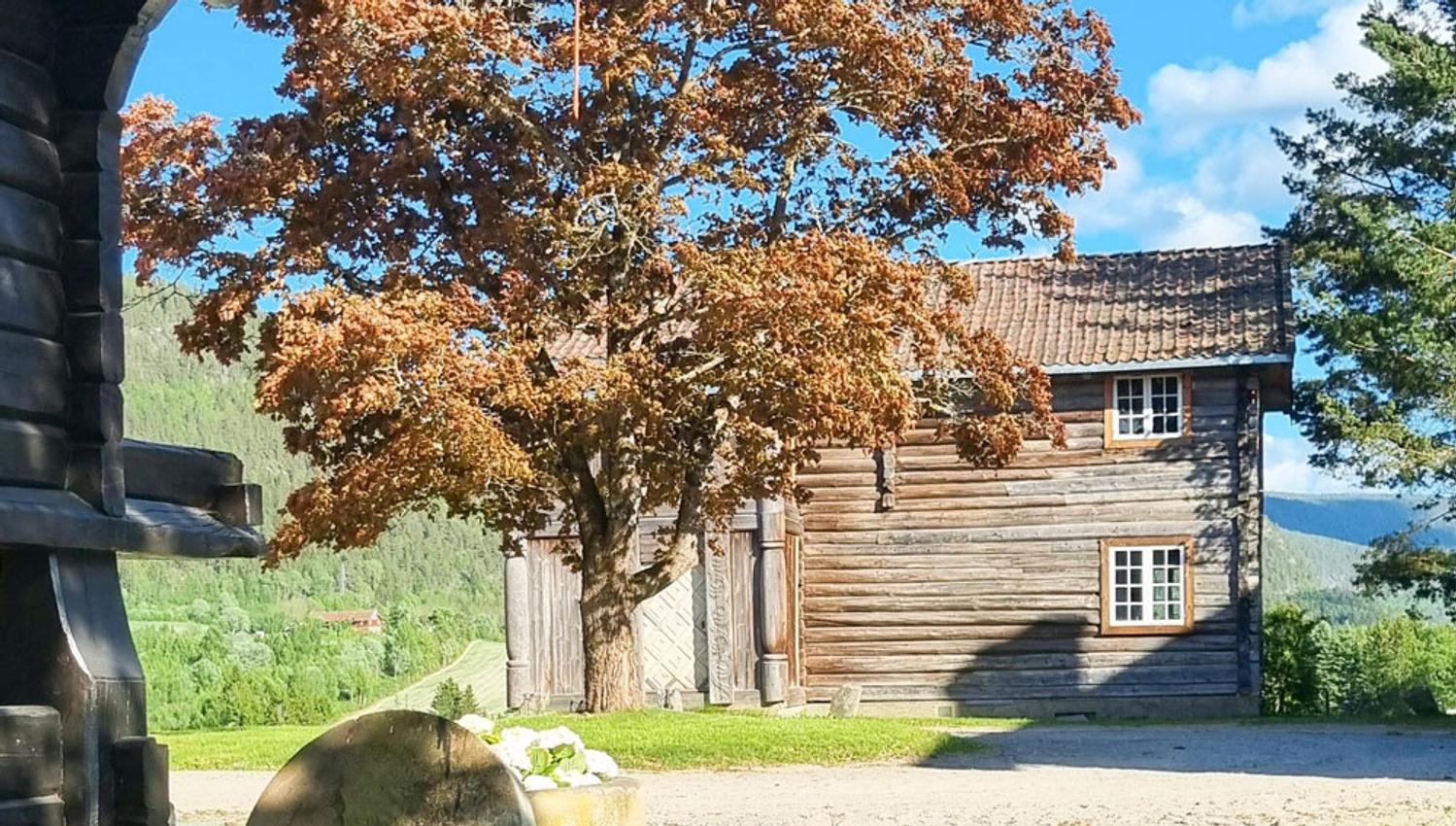 Notodden_sommer_Nordre-Ramberg-Gård_1000x677