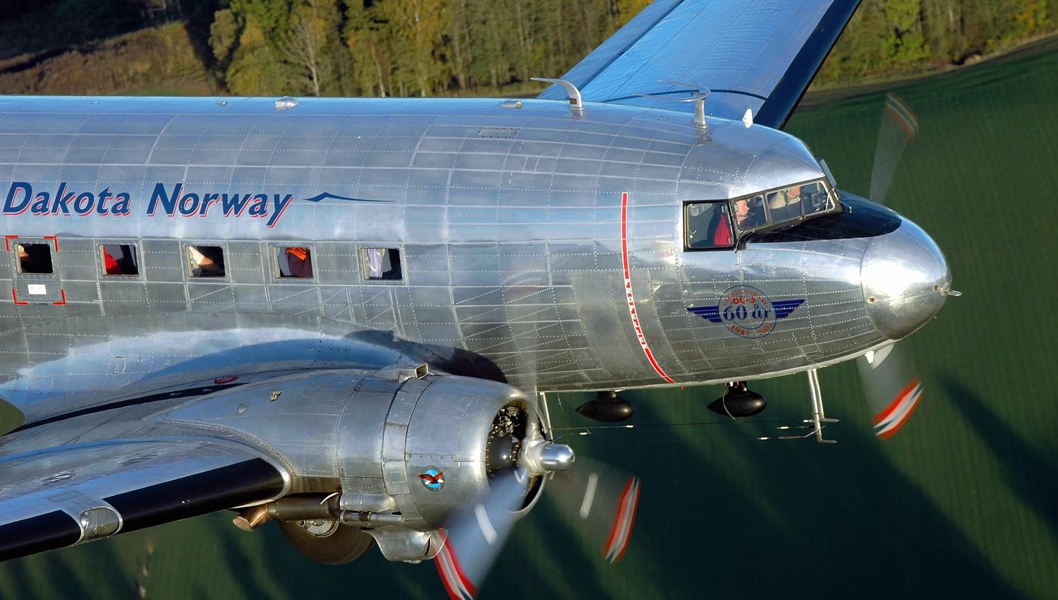 Dakota Norway in the air