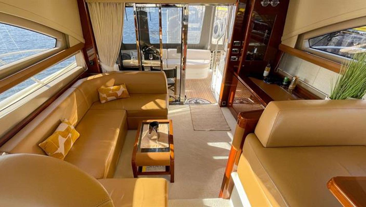 Princess 50-fot Iselin Bella