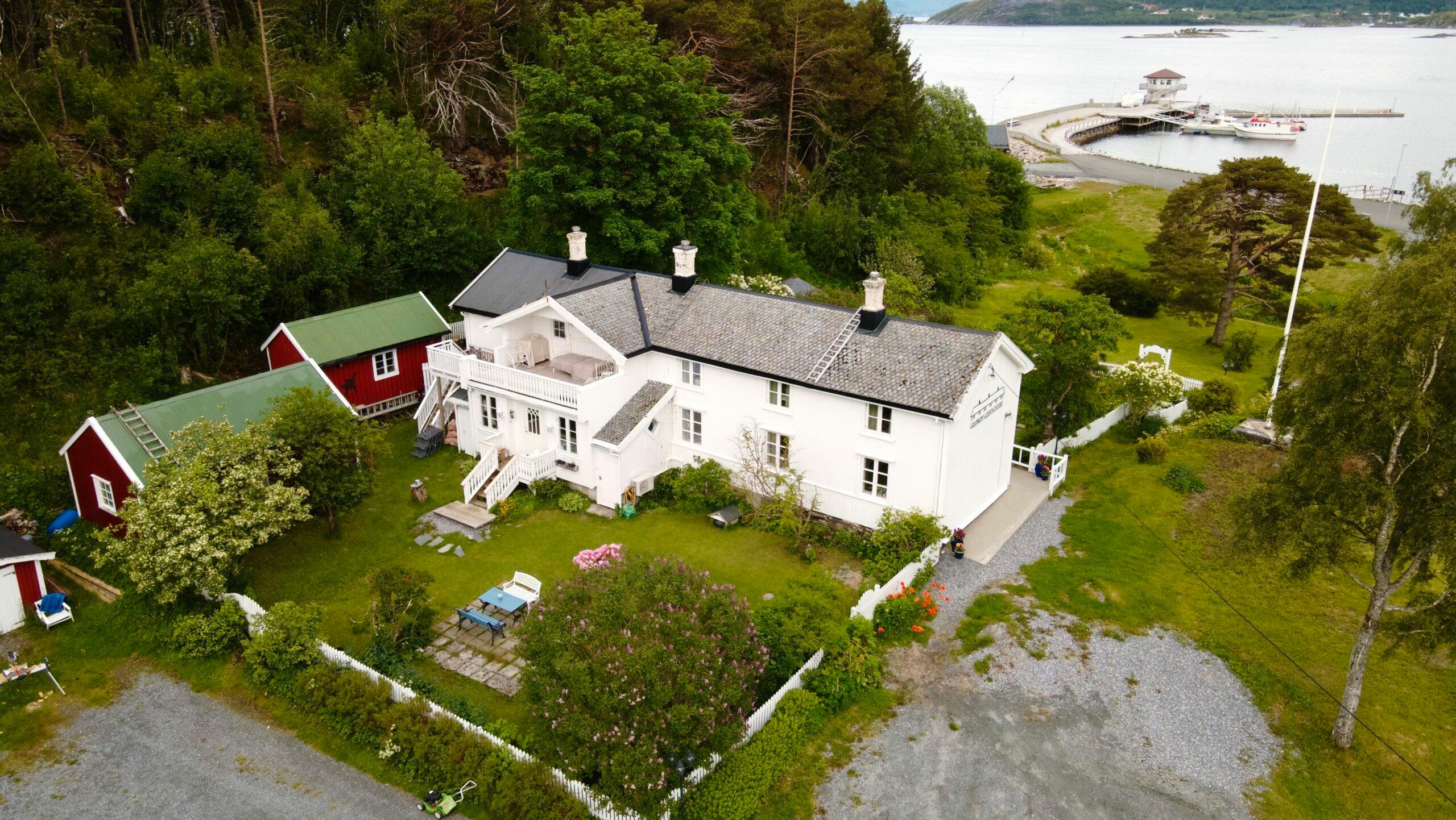 Aerial photo of Grønøy Gjestgiveri