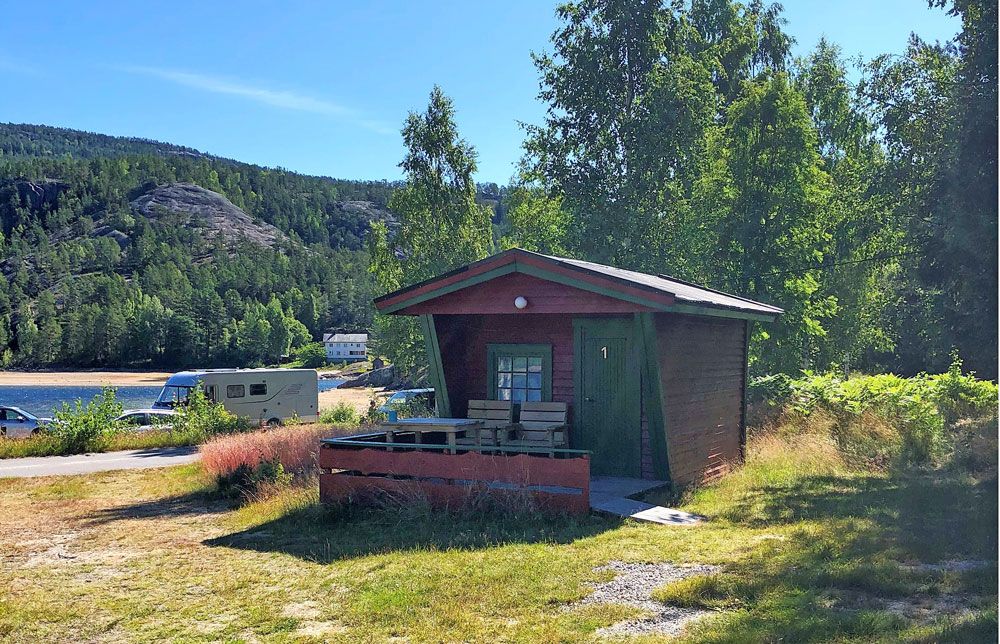 small cabin at Øyne Camping