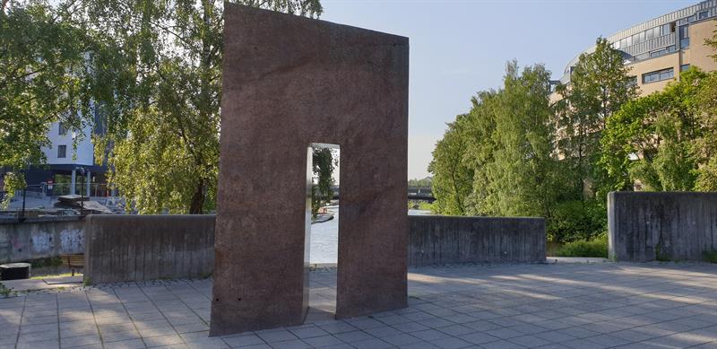 Sandvika kunstverk langs elven