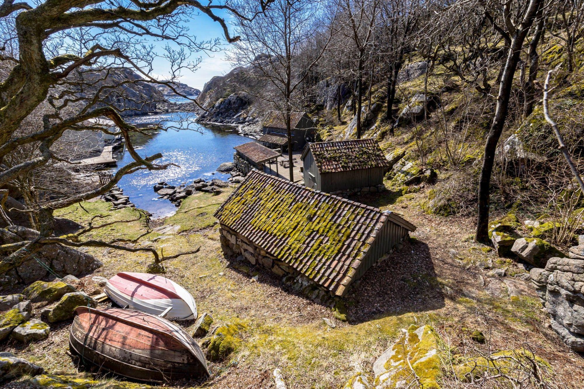 Auglend, Vandringshavn and Brønnnesodden