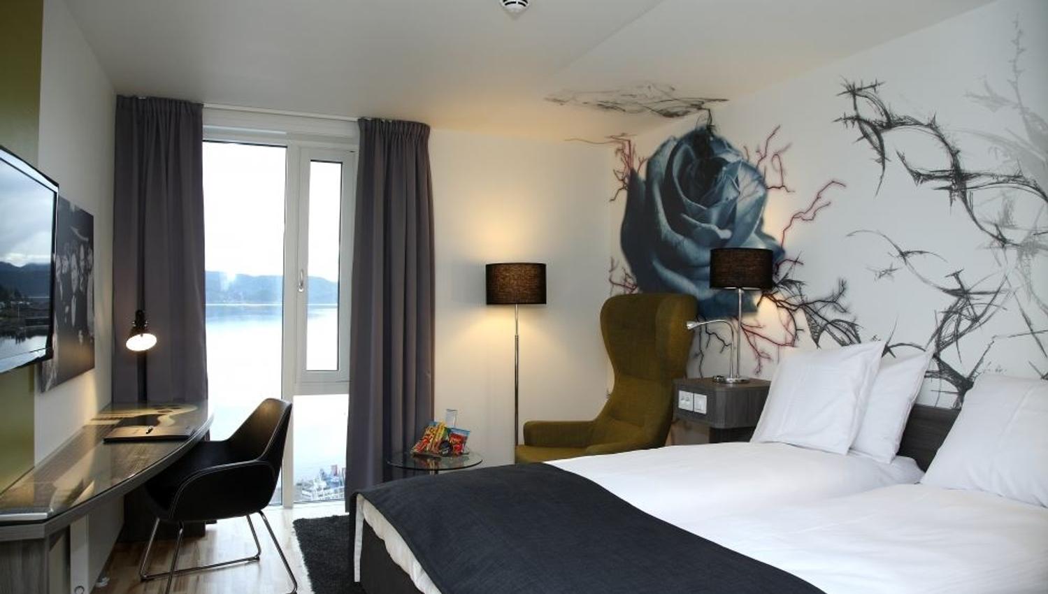 Standard room at Scandic Rock City
