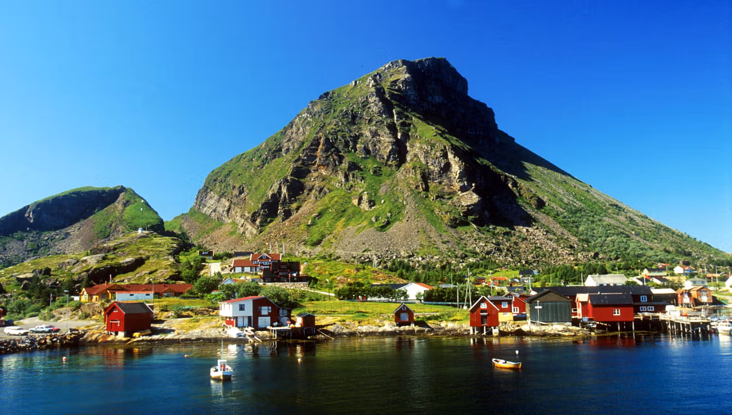 Lovund and the puffin