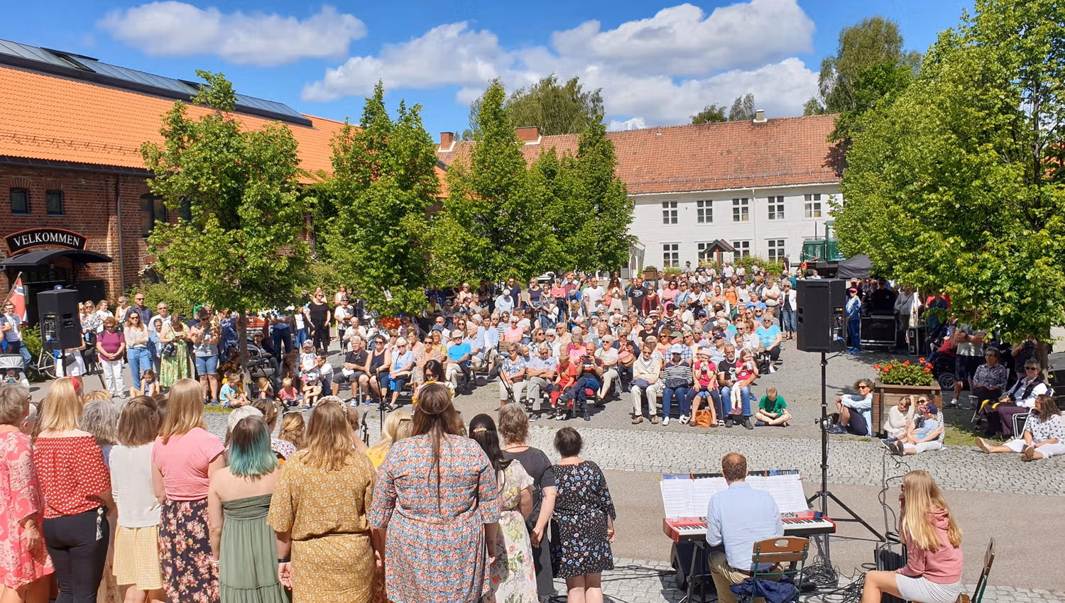 Sommerkonsert og stort publikum på Hadeland Glassverk