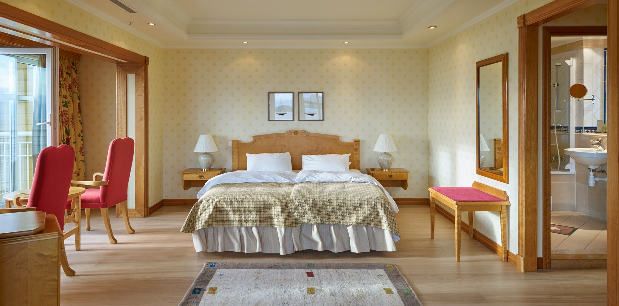 Corner room bed