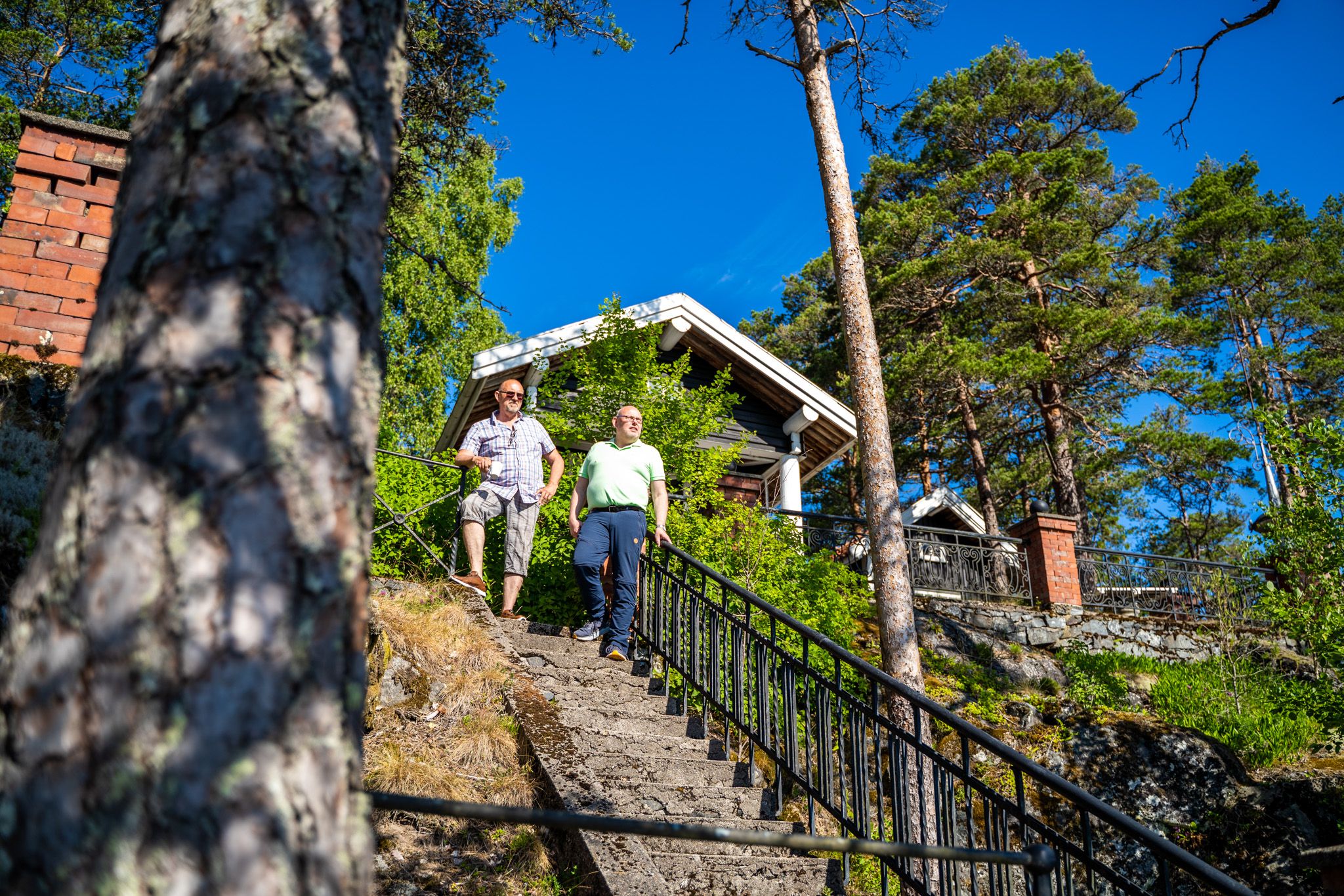 Menn på trapper
