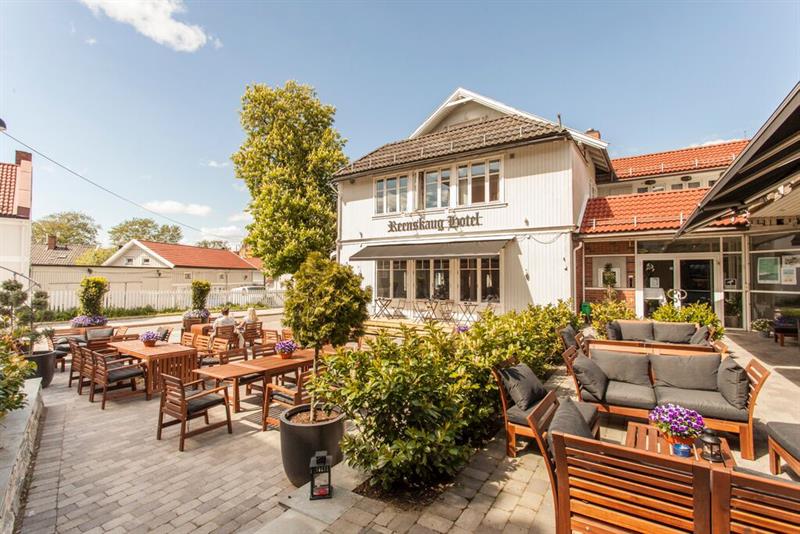 Reenskaug Hotel uteservering