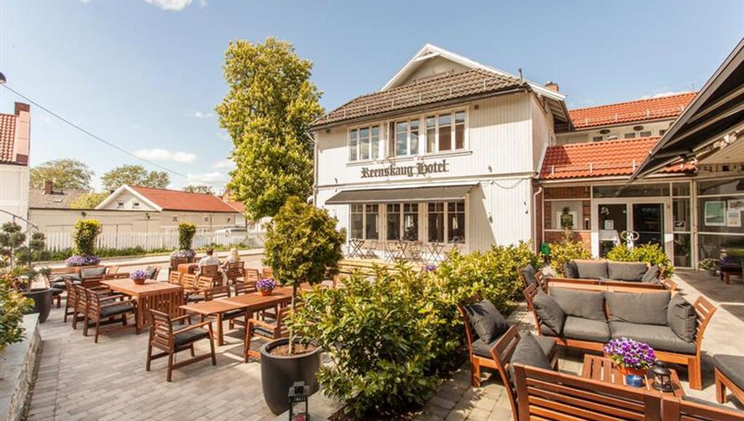 Reenskaug Hotel uteservering