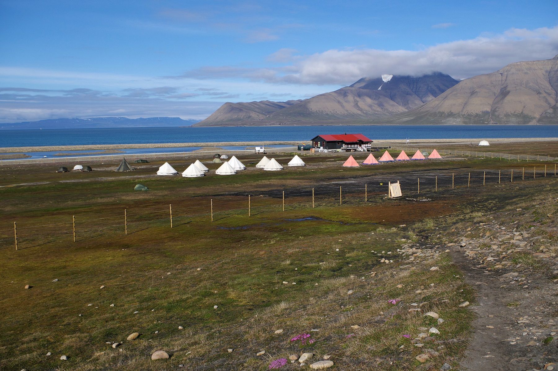 0023 camping