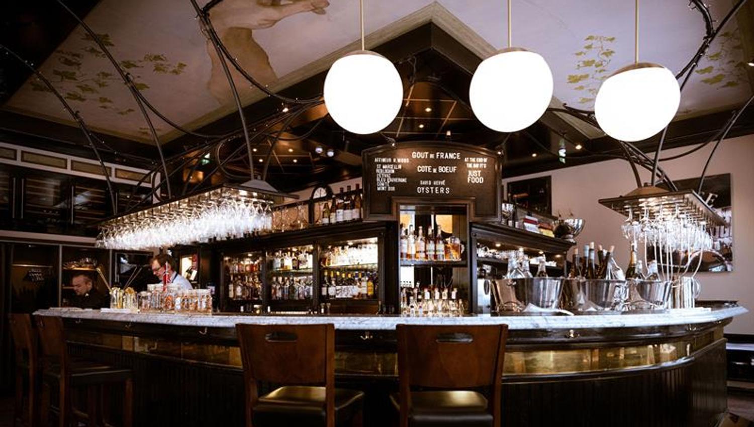 The bar at Brasserie Hansken