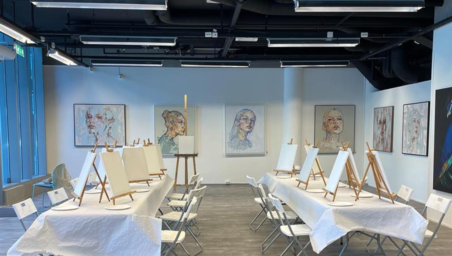 event at the pop up gallery