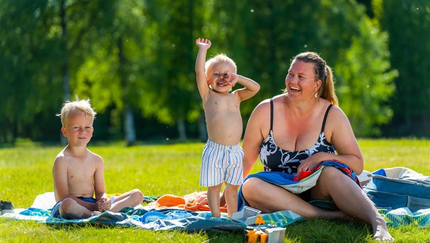 En famile som er på badetur i Spydeberg