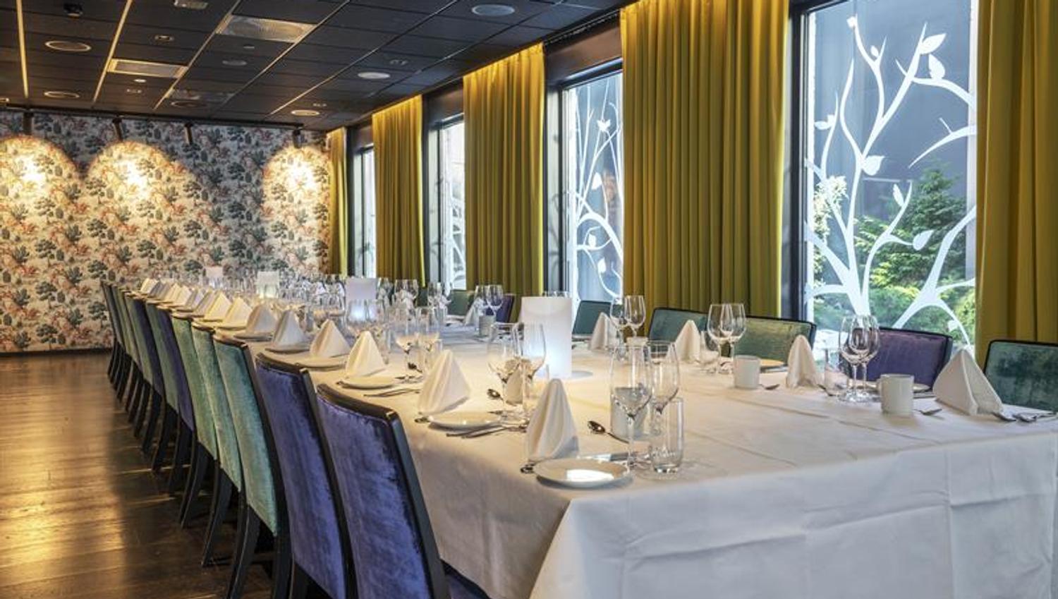 Dekket bord til fest
