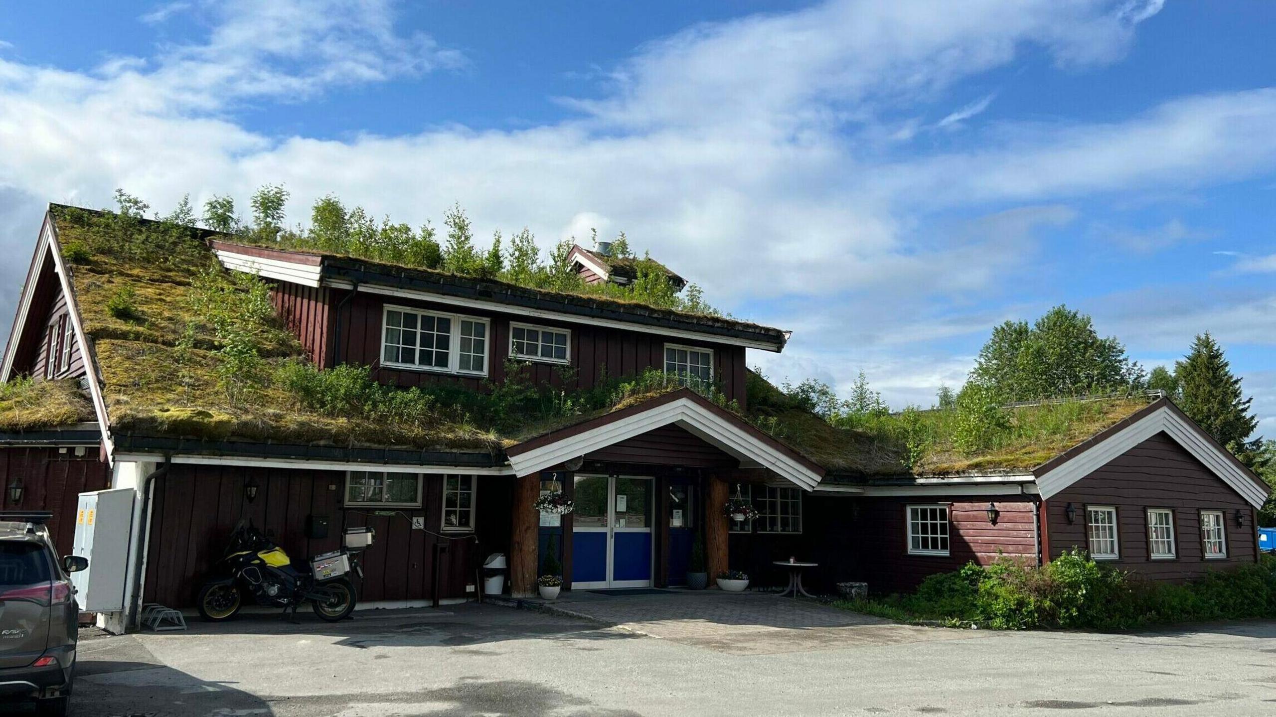  Bimbo Veikro – food and accommodation